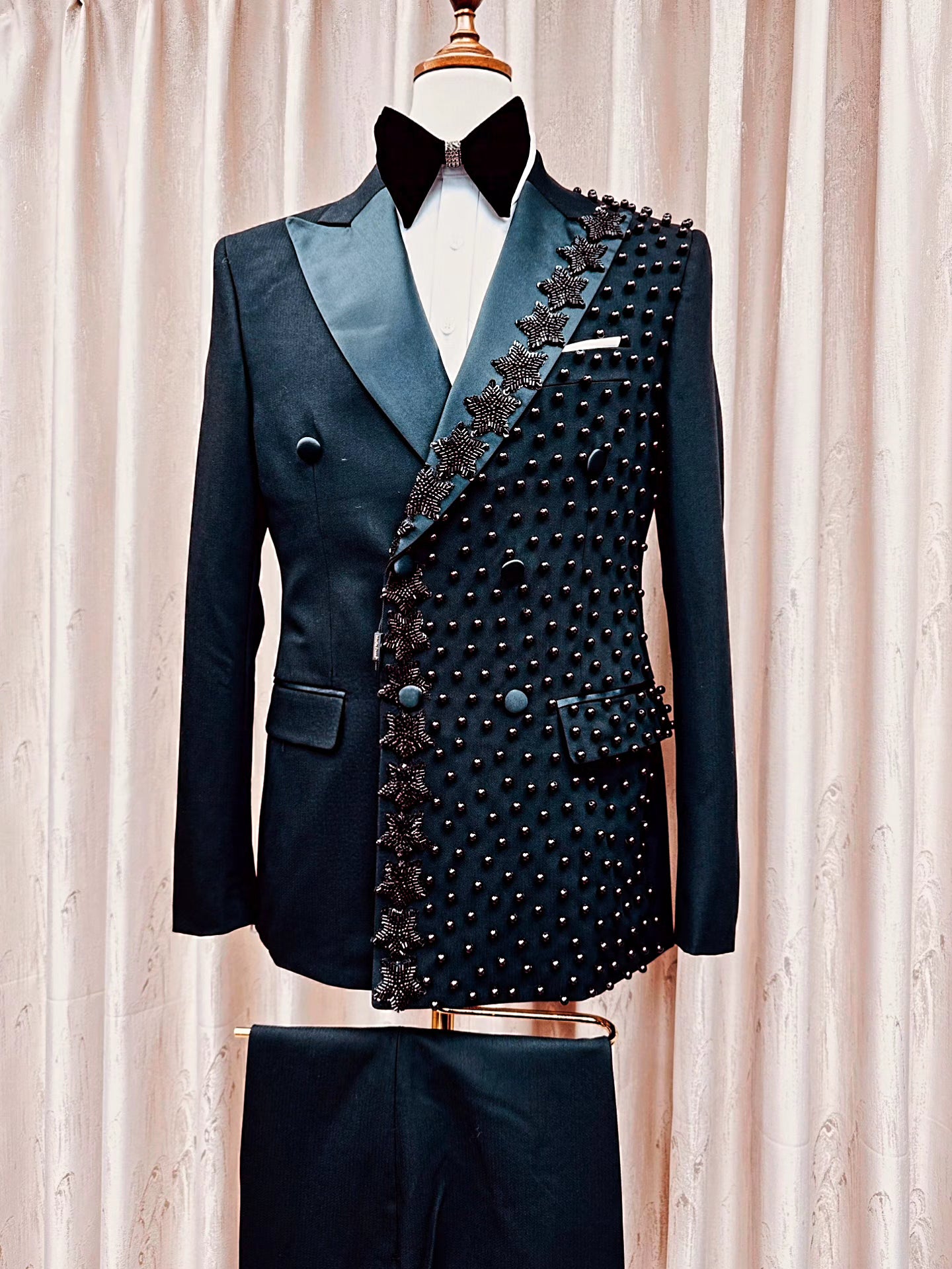 The Majestic Black 2-Piece Suit